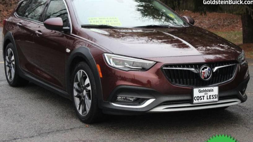 BUICK REGAL TOURX 2018 W04GV8SX0J1055370 image